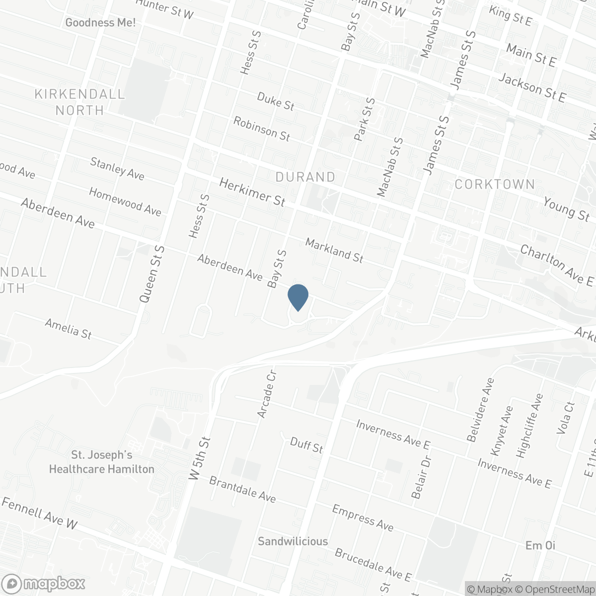 5 UNDERCLIFFE Avenue, Hamilton, Ontario L8P 3G9